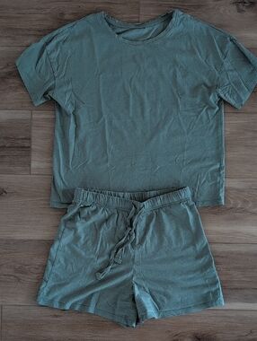 🌻 Women’s Two-Piece Sage Green Sleep Set - Gu